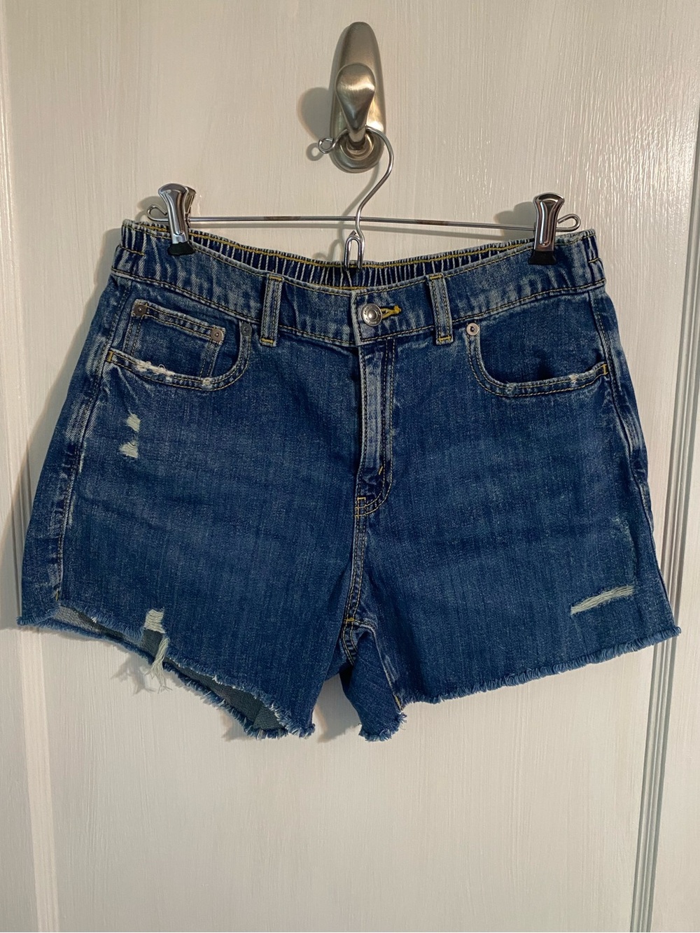 Aerie distressed shorts- NWT